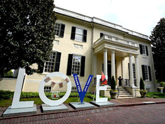 LOVE sign at Gov mansion