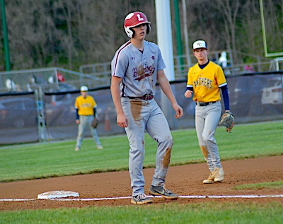 Jacob Shenk at third v Rapp