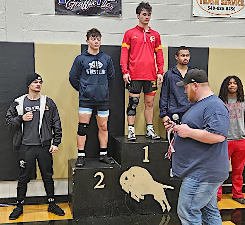 PCHS_wrestling_BG_Dec20_25_LoganRichards