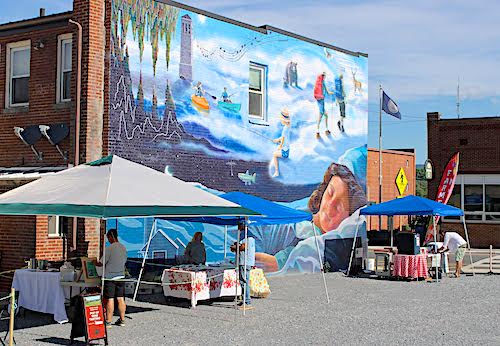 LUR_FarmersMarket_Scene2_June2026