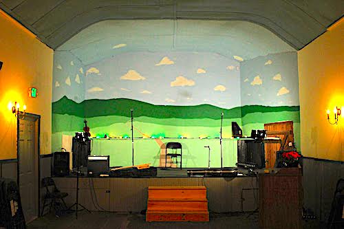 BUS_DOTStheater_stage_07_01_26