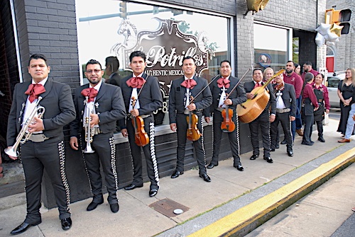 BUS_LosPotrillos_BandPosed_08_25_26